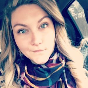 Meet your Posher, Katelyn